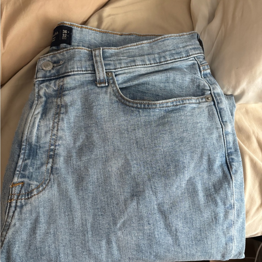 Abercrombie & Fitch Light Wash Denim Jeans